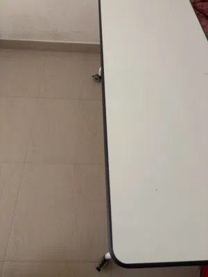 طاوله طويله جميله للبيع