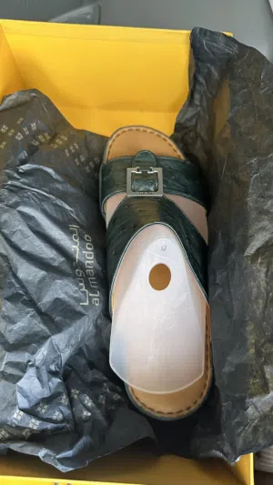 نعلان اصلية من المندوس مع وجود الفواتير