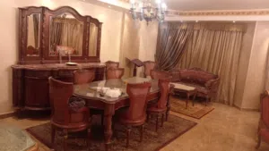 يوجد لدينا شقق بجميع مناطق المعادي وشقق فندقيه علي النيل مباشر صف اول وثاني وشقق للمغتربين شهري ويوم