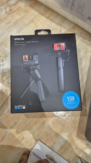 VOLTA Battery Gripl Tripodl Remote