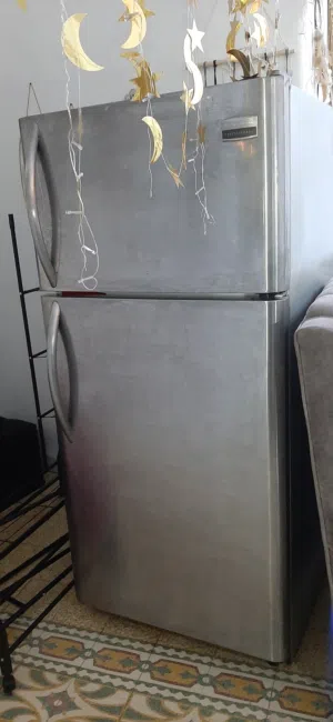 ثلاجه للبيع نوعيه امريكيه فريجيدر