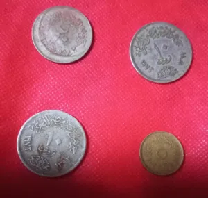 عملات ورقيه ومعدنيه من قرون مصريه ودول عربيه نادرة جدا غير متوفره فى الاسواق التى يتم بيعها الان