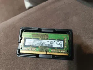 رام جديدة غير مستخدمة نوعها سامسونج حجم 8 جيجا  ddr4 3200 بسعر منهي 35 للتواصل على الرقم ز