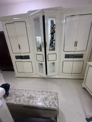 غرفة نوم شغل عراقي ثقيل و صبغ سيارات ابيض