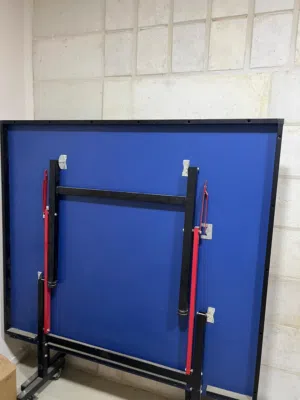 طاولة تنس بحالة جديدة استعمال خمس مرات فقد