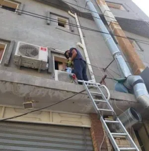 فني لتركيب وصيانة المكيفات
