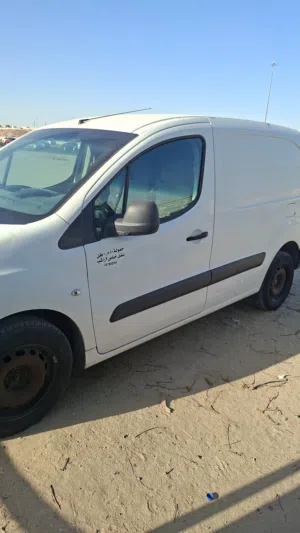 Used Peugeot Partner in Farwaniya