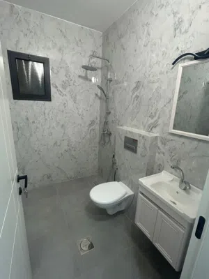 شقة حديثة مفروشة للإيجار في الطيرة