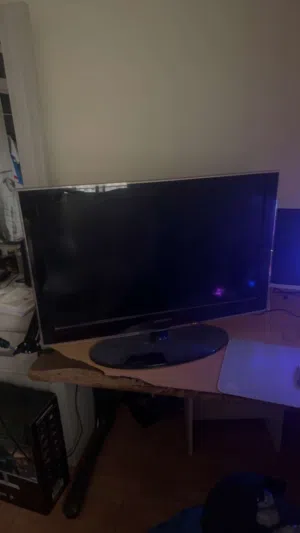 شاشه سامسونج  كرت شاشه Geforce - nitro + , RX570 ساعه ابل ووج سيريس 10نضييفه ويا كامل اغراضها