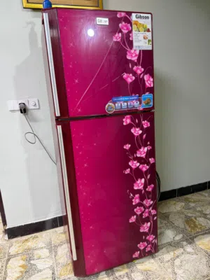 ثلاجة مستعمل