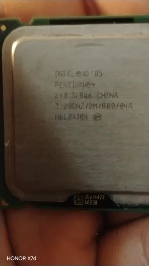 معالج سعره 15 Intel Pentium 4 648