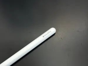 قلم Apple pencil pro شبه جديد