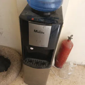 كولر ماء يعمل يشكل جيد التسخين مفصول