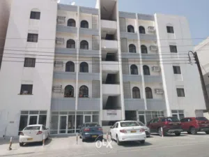 Darsit windfalls flat 3 beads 2 bathroom 1   يوجد مؤثث للبناتkitchen شقه جميله غرفتين ومجلس و2 دورات