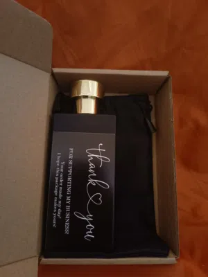 بدك عطر فخم و ثباته و فوحانه بلاحظه كل يلي حولك و بتطابق مع العطر الأصلي بنسبة 100% و بأسعار رايقة!!