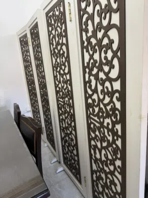 فاصل خشبي ممتاز