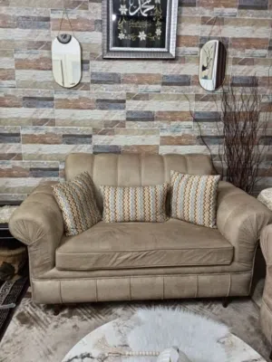 طقم كنب زان بالكامل وجه وتر برو سفنج دنلوب استعمال 4اشهر فقط كلو سحبات وقرن سحبات ومقاعد متحركه