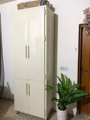 لوكر المنيوم بحالة ممتازة اخو الجديد