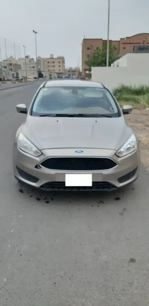 Ford Focus: Automatic 2018 ODO:100000, Price: 25000 SAR