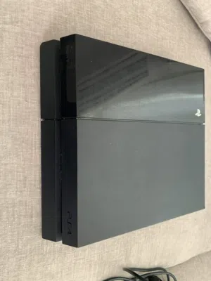 بليستيشن 4 للبيع