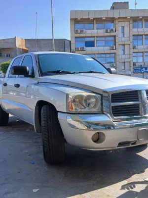 دودج داكوتا 2006 دفع رباعي  محرك4x4 47 v8