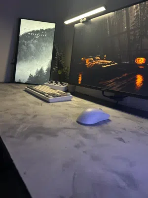 24" Other monitors for sale  in Kuwait City