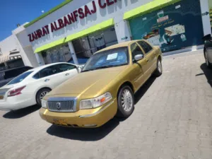 جراند ماركيز2010 للبيع بصفه عاجله