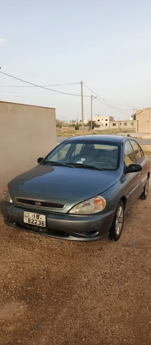 كيا ريو 2001