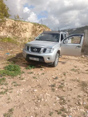 نيسان نفارا  2011