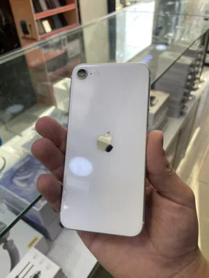 iPhone SE2 2020 - ios 26.5 - price 80JD