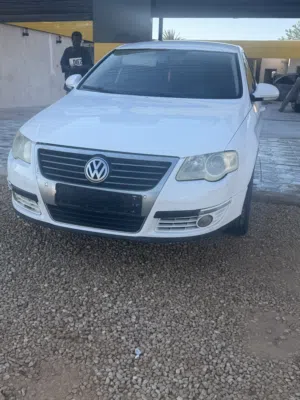 سياره كما موضح في صوره