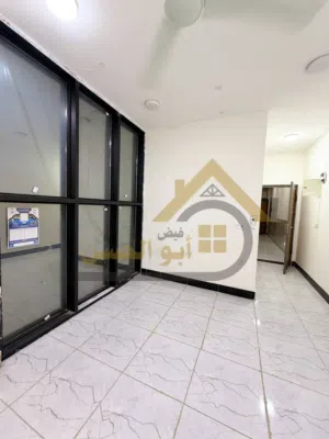 شقة ط 2 سكنية  للايجار منطقة الجنينة بمساحة 100 متر