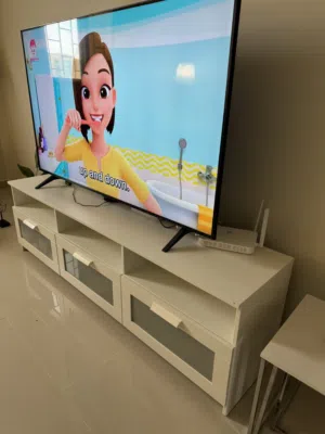 طاولة تلفاز