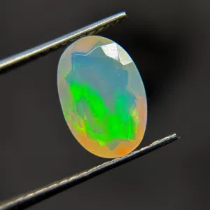 حجر أوبال فاير أبيض أثيوبي طبيعي مع فحص المختبر Natural Ethiopian fire opal stone