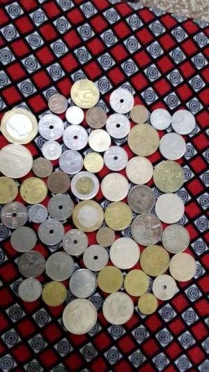 عمل قديمة للبيع