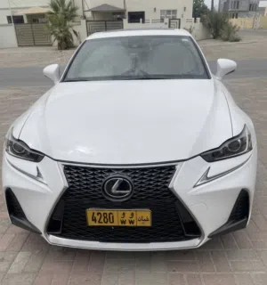 لكزس is 350 F موديل 2020