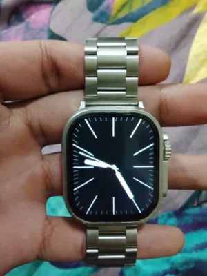 ساعة ذكية بتصميم فاخر