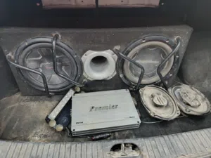 عدة صوت للسيارات