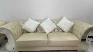 طقم كنبات مع طاوله