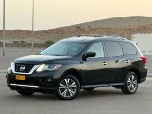 Used Nissan Pathfinder in Buraimi