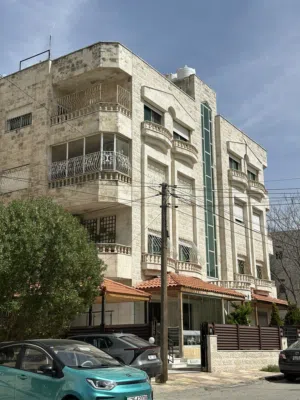 شقة نظيفة للإيجار في ضاحية الأمير الراشد