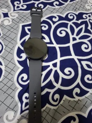 Used Samsung SmartWatch in Excellent Condition - Reliable Wearable Tech