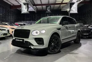 2021 Bentley Bentayga V8  GCC  First edition  Original paint
