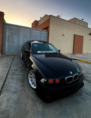 BMW E39 544i
