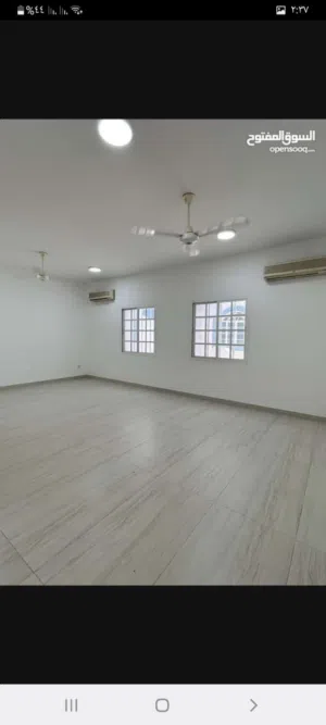 شقه للايجار مسقط العمارات قريبه من جميع الخدمات غرفتين وصاله Apartment for rent in Muscat, Al Amerat