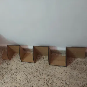 زواية وشماعة ملابس للبيع بحاله ممتازه