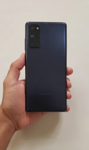 Samsung Galaxy S20 FE 5G 128 GB in Sana'a
