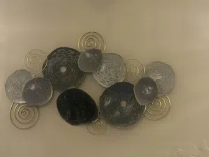 منظر جداري لون اسود وذهبي