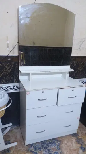 dressing table