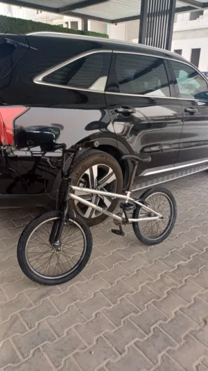قاري روك همر بحالة جيدة جدا ما يستكي من شي